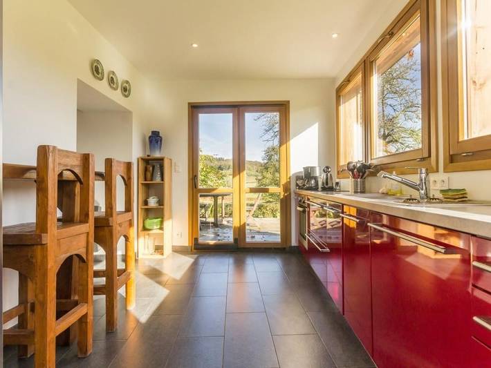 Renoviertes Stein-Holz-Haus, ruhig, nahe Chaumeçon-See, 2 Schlafzimmer, Wlan in Saint-Martin-du-Puy, Naturpark Morvan