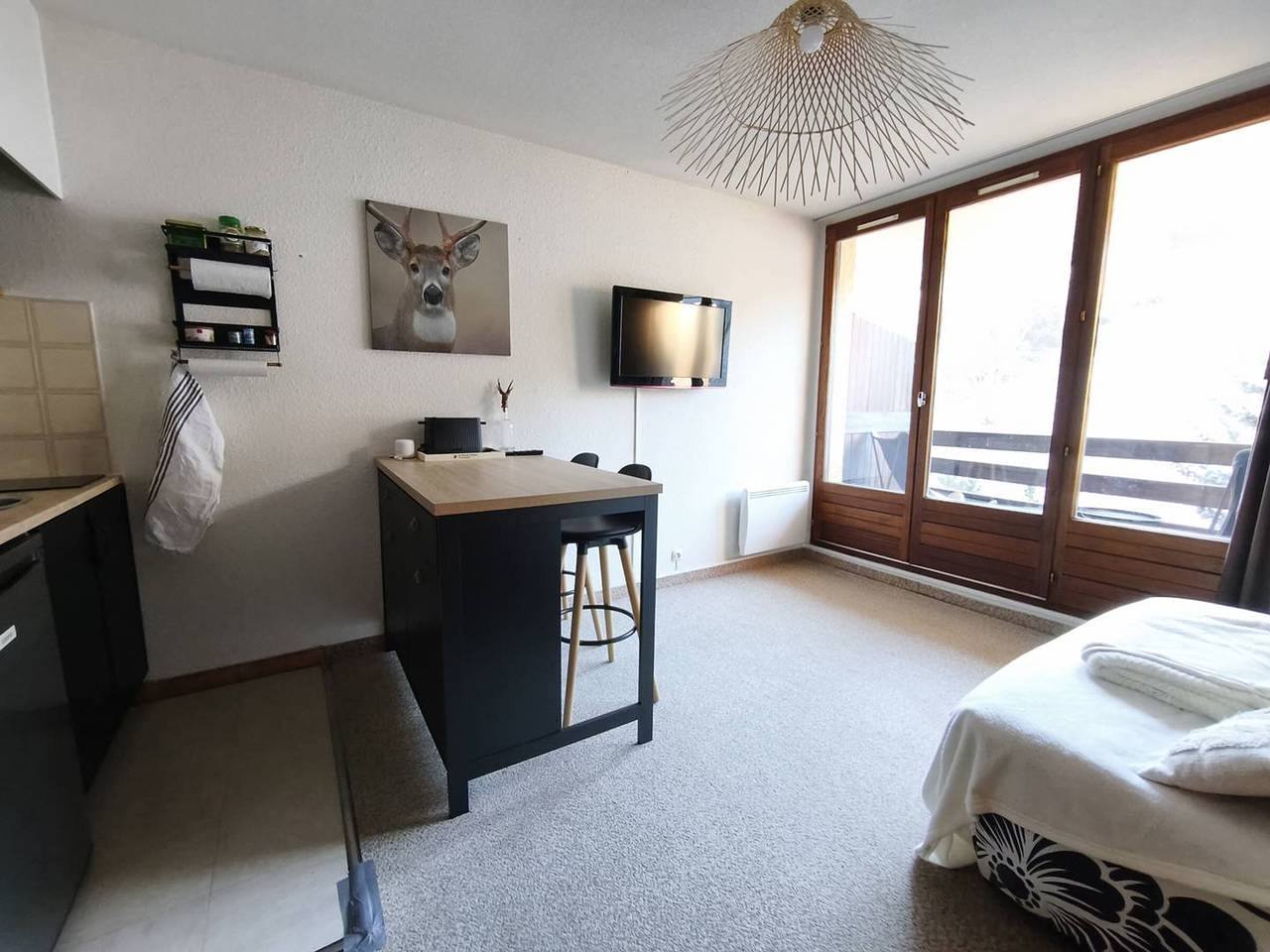 Studio entier, Studio confortable au pied des pistes avec balcon in Le Sauze, Enchastrayes