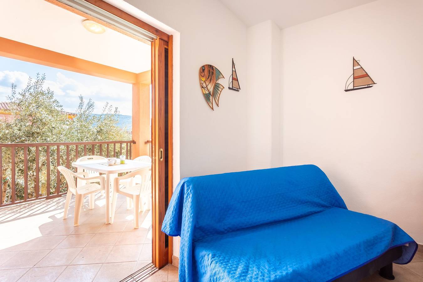 Ganze Wohnung, Ferienwohnung 'La Basoledda' mit Meerblick, privater Terrasse und Klimaanlage in Trinità d'Agultu e Vignola und Umgebung, Olbia-Tempio