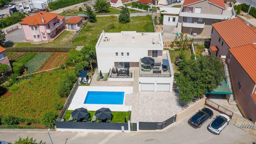Komfortables Haus mit Terrasse Dicmo, Zagora K-23249 in Dalmatinisches Zagora