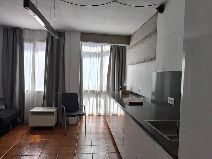 Apartamento para 2 personas, con jardín y piscina en Playa de Santiago