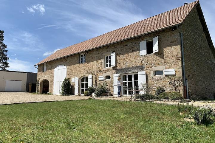 Location de vacances pour 8 personnes, avec jardin, animaux acceptés à Martigny-le-Comte