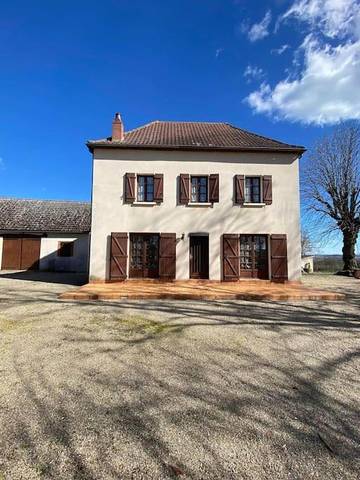 Gîte pour 6 personnes, avec terrasse dans Montoldre