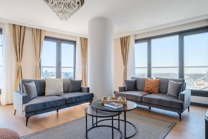 Ganze Wohnung, Diana - 3Bd Fantastic Central Flat w Parking & Gym in Talatpaşa Mahallesi, Marmararegion
