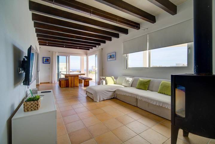 Location de vacances pour 3 personnes, avec terrasse ainsi que piscine et vue à Cala Morell - 4