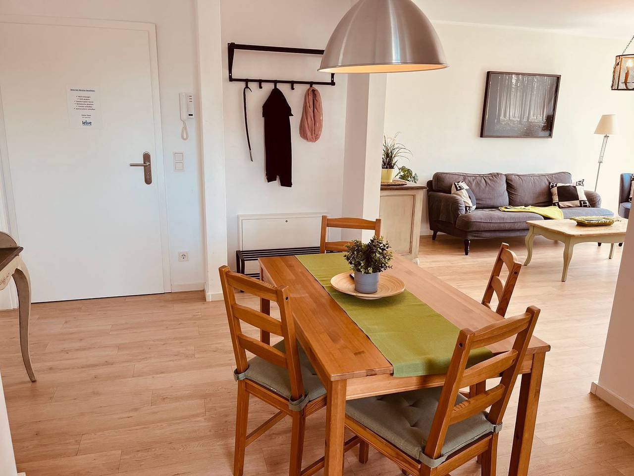 Ganze Wohnung, Country - Balkon, Hunde erlaubt, Boddennah, Wlan, Ostsee 6 km entfernt in Born a. Darß, Born am Darß