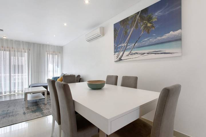 Appartement entier, Appartement Rodrigues avec piscine partagée à São Martinho do Porto in Praia de São Martinho do Porto, São Martinho do Porto