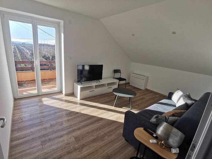 Gîte pour 4 personnes, avec jardin et balcon, animaux acceptés dans Bougé-Chambalud