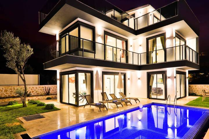 Villa für 6 Personen, mit Balkon - 1