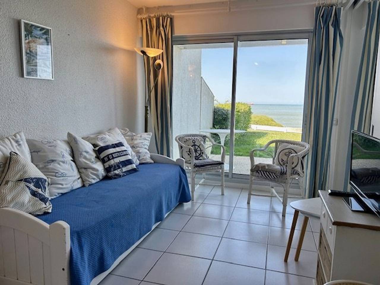 Ganze Wohnung, Ferienwohnung am Meer mit Garten, Parkplatz und Haustieren erlaubt in Royan in Royan, Côte de Beauté