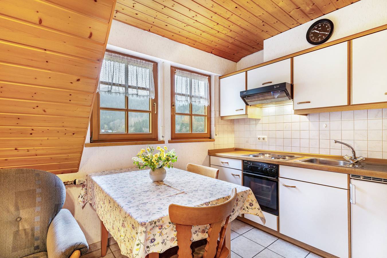 Ganze Wohnung, Ferienwohnung 2 Im Bauernhaus" mit gemeinsamer Terrasse, Gemeinschaftsgarten und Wlan in Bad Rippoldsau-Schapbach, Mittlerer Schwarzwald