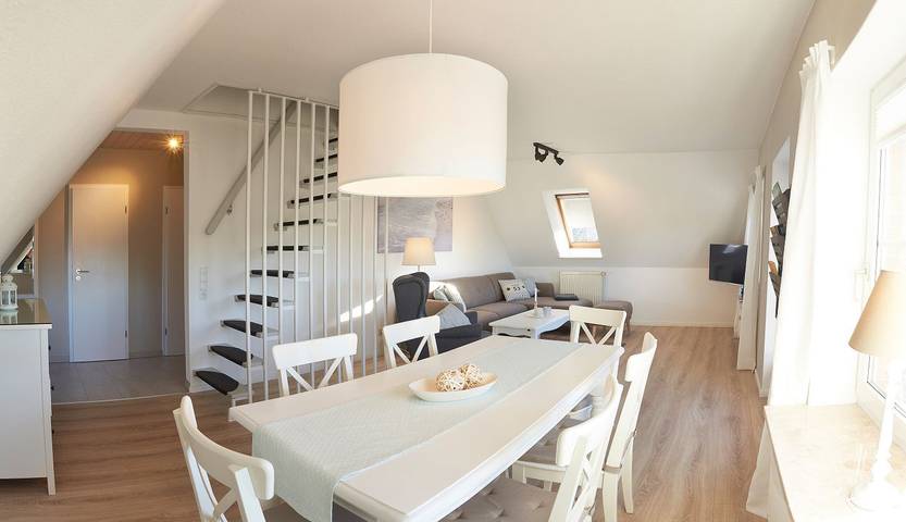 Ferienwohnung für 6 Personen, mit Balkon und Terrasse sowie Garten und Ausblick in Bünsdorf, Rendsburg-Eckernförde