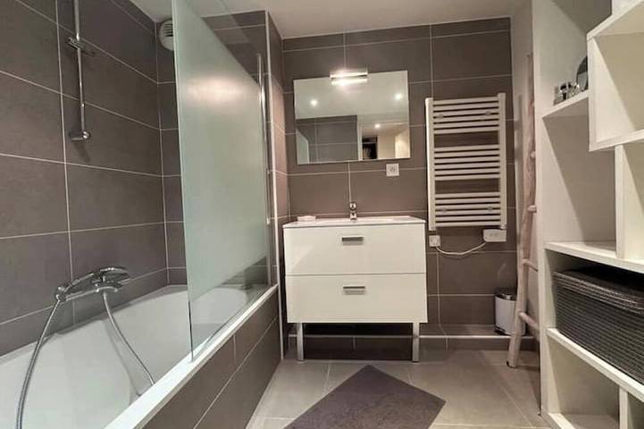 Appartement entier, F2 de standing à Auron – Terrasse Sud, proche centre in Auron, Saint-Étienne-de-Tinée