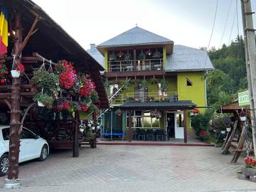 Maison d’hôte pour 5 personnes, avec terrasse dans Albac