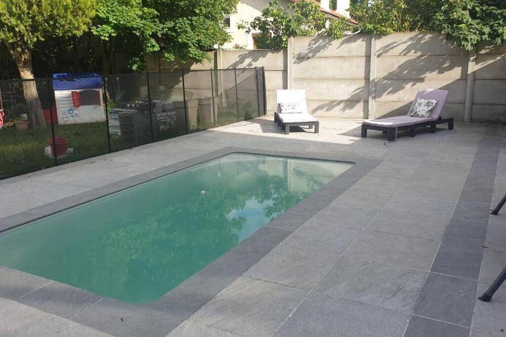 Logement à 30min de la défense avec piscine privative in Conflans-Sainte-Honorine, Yvelines