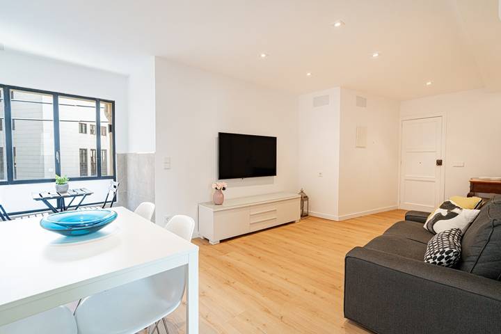 Entire apartment, Lonja Old Town Apartment minimum stay 31 nights in Palma Old Town, Palma