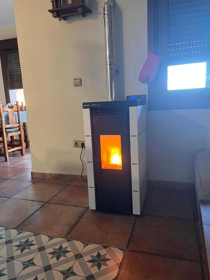 Casa de vacaciones para 6 personas, con jardín además de piscina y vistas, Se admiten mascotas en Cuenca de Pamplona - 3