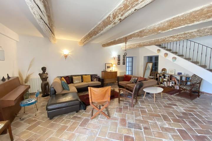 84B7 - Logement dans Mas de charme du Xviiième siècle in Althen-des-Paluds, Vaucluse