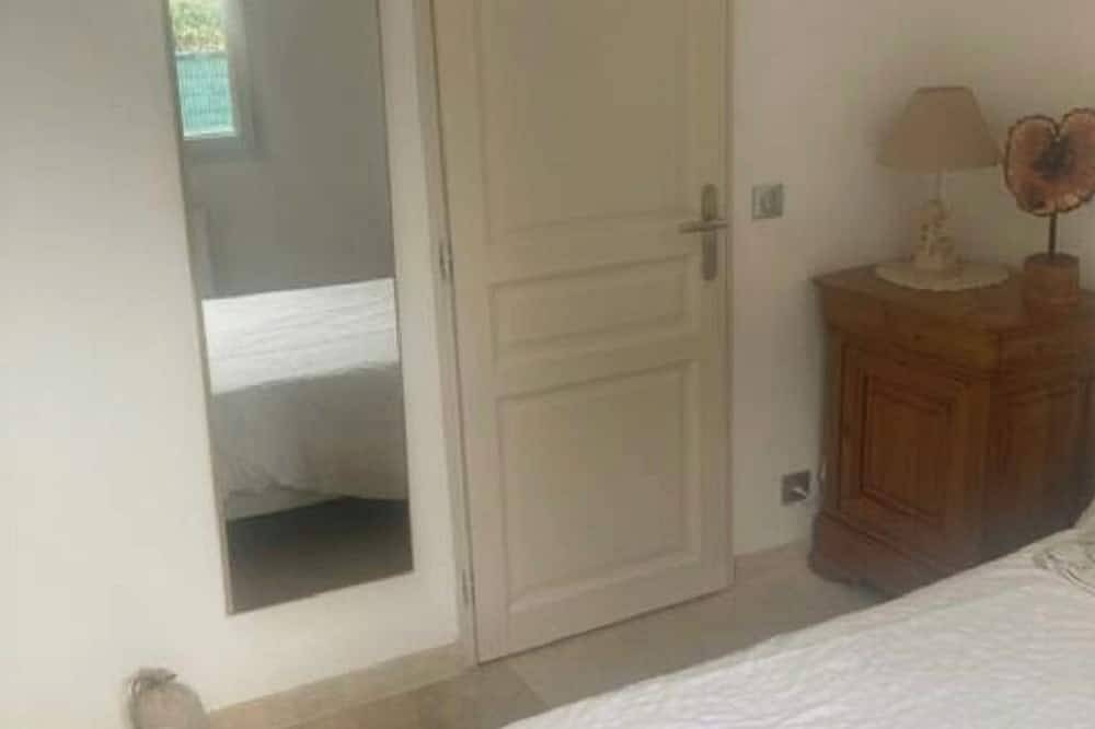 Villa with pool 5km from cannes and its beaches!  in Pégomas, Region de Cannes