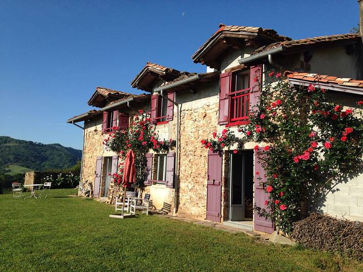 Gîte pour 12 personnes, avec terrasse et jardin