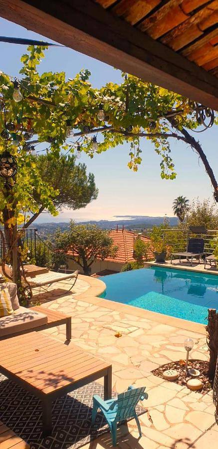 Maison d’hôte pour 3 personnes, avec piscine ainsi que jardin et vue, animaux acceptés dans les Alpes maritimes - 2