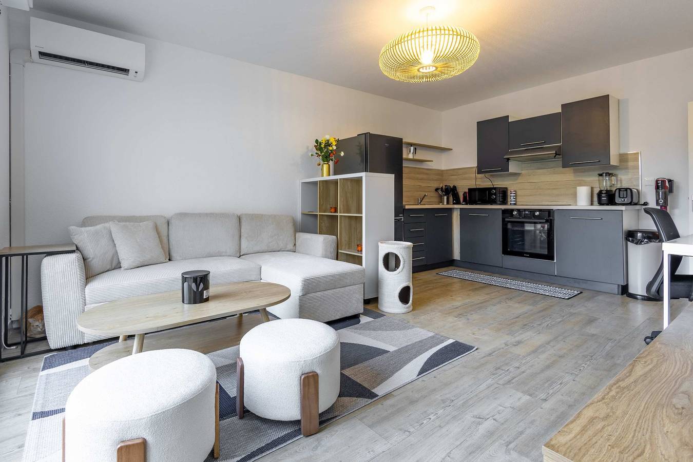 Appartement entier, Appartement de vacances pour 4 personnes avec piscine in Sérignan, Côte méditerranéenne (France)