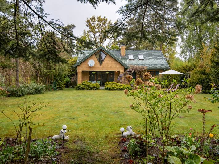 Vacation rental for 10 people, with terrace and yard in Pomerania