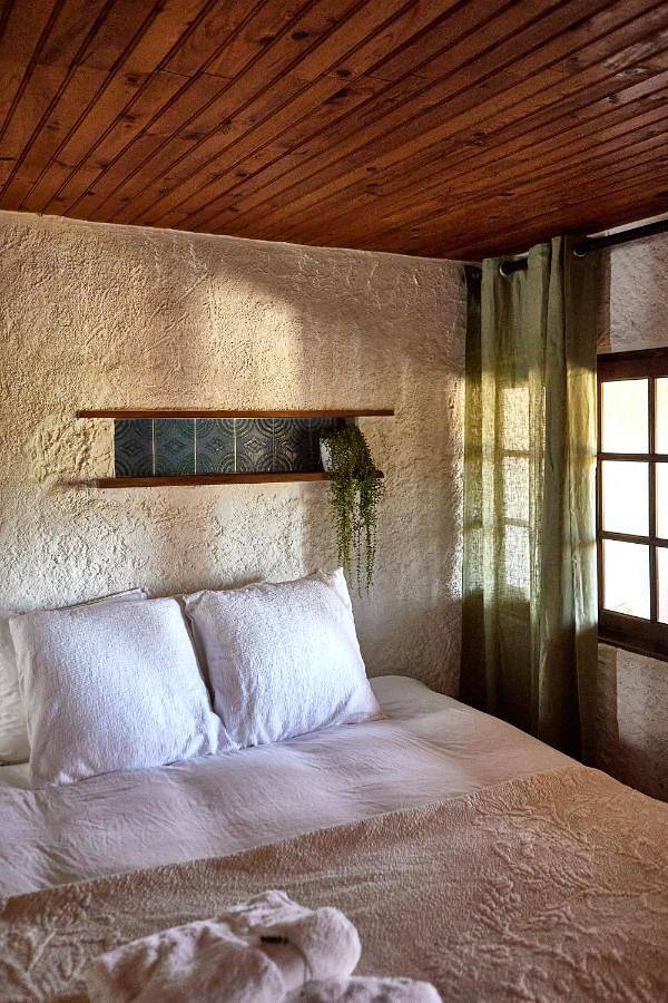 Gîte pour 2 personnes, avec vue ainsi que jardin et balcon à Valliguières - 3