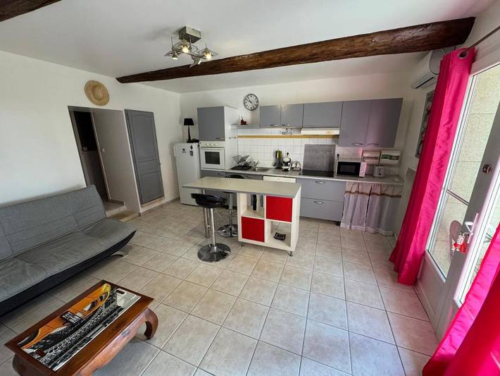 Gîte pour 3 personnes, avec Balcon ainsi que Terrasse et Vue à Saint-Côme-et-Maruéjols
