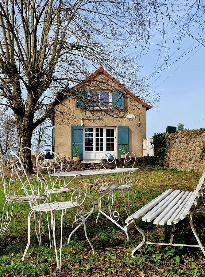 Location de vacances pour 4 personnes, avec vue et jardin dans Saint-Martin-du-Lac