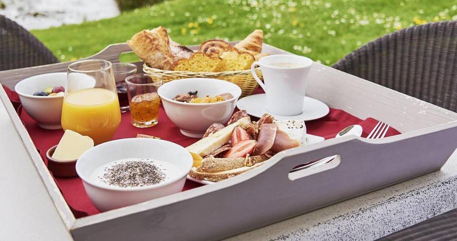 Hôtel pour 2 personnes, avec Terrasse et Jacuzzi ainsi que Jardin et Sauna à Favières - 2