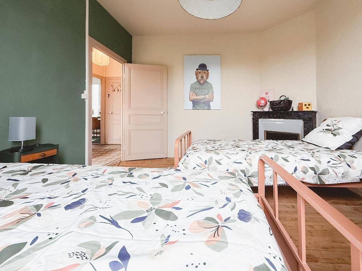 Two-Bedroom House in Droiturier, Région de Vichy