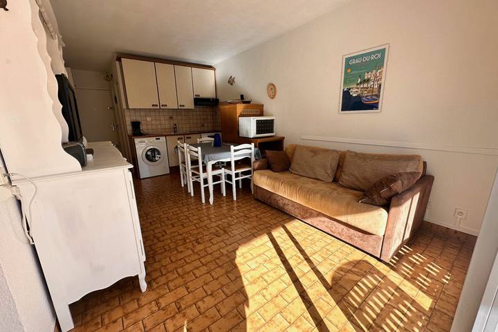 Appartement entier, Les Pinèdes – Jardin fleuri et plage à pied au calme in Le Grau-du-Roi, Côte d'Améthyste