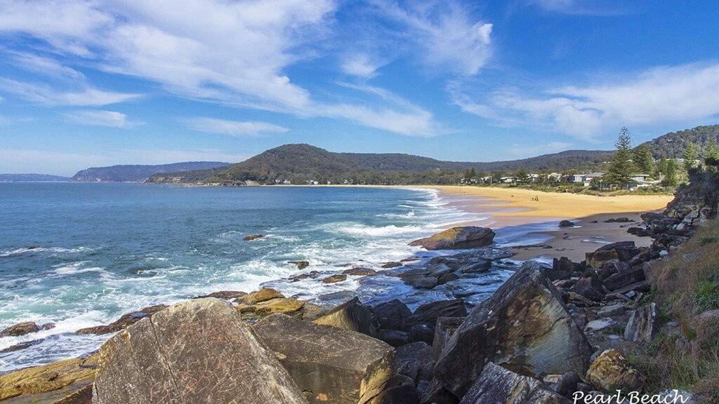 Hillside Hideaway by Holidayco. in Pearl Beach, New South Wales