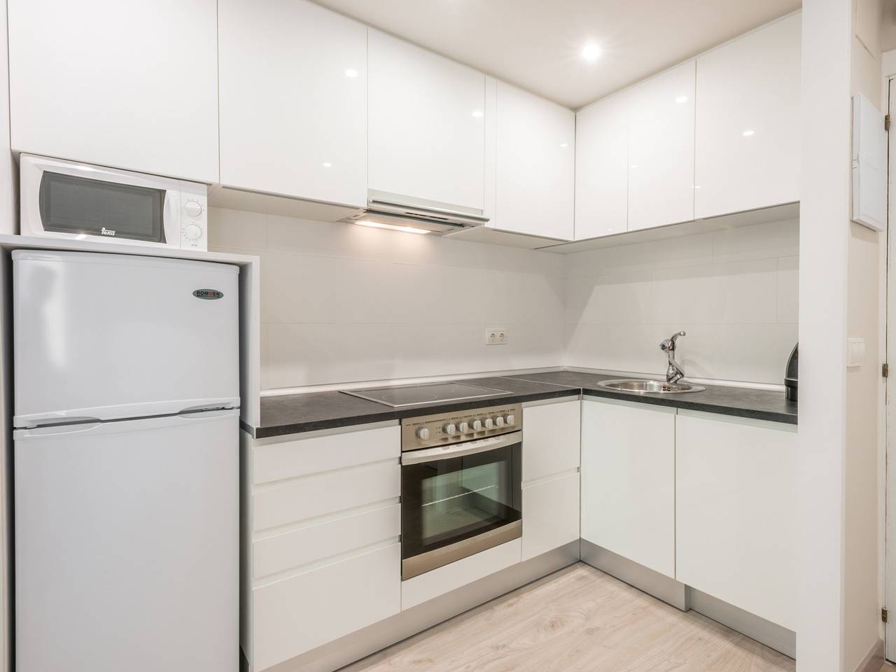 Ganze Wohnung, Charmantes, renoviertes Apartment in Baqueira 1500, nahe Pisten, mit Parkplatz in Baqueira, Naut Aran