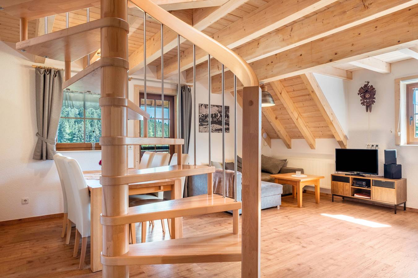 Ganze Wohnung, Ferienwohnung 'Panoramablick, 85qm' mit Gemeinschaftsterrasse, Gemeinschaftsgarten und Wi-Fi in Schonach, Südschwarzwald