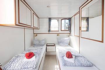 Gîte pour 8 personnes, avec vue sur le lac ainsi que jardin et vue à Niderviller