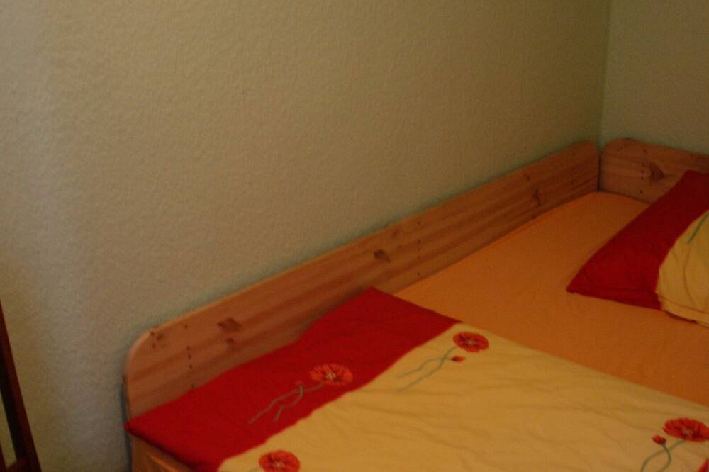 Ganze Wohnung, Fewo 2 - Ferienwohnungen Gentz 1 & 2, Wlan, ruhige Lage, Terrasse in Ulrichshorst, Korswandt