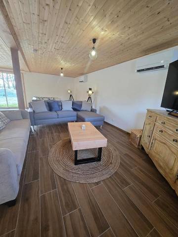 Cottage pour 12 personnes, avec jardin, animaux acceptés dans Moulicent