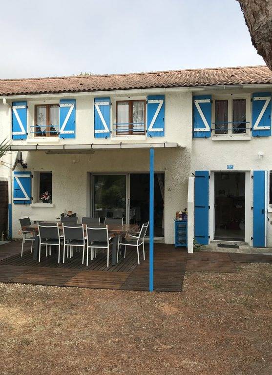 Gîte pour 8 personnes, avec jardin et terrasse, animaux acceptés