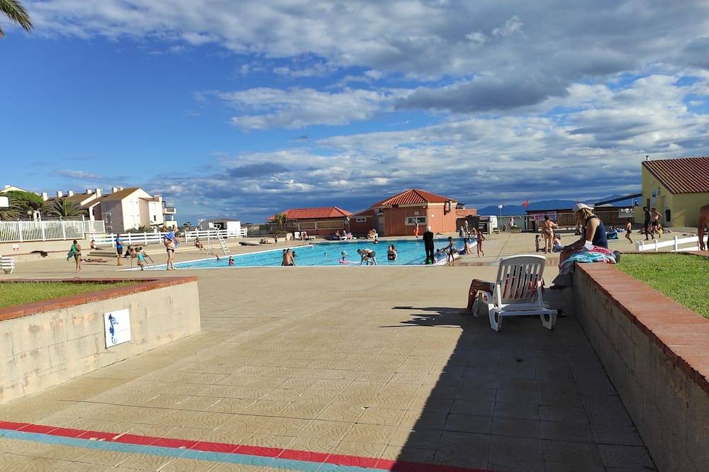 Entire apartment, Le Barcarès Coudalere View On The Lake Near The Beach in Le Barcarès, Côte d'Améthyste