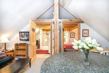 Vacation House for 4 Guests in Snowshoe, Greenbrier River, Picture 3