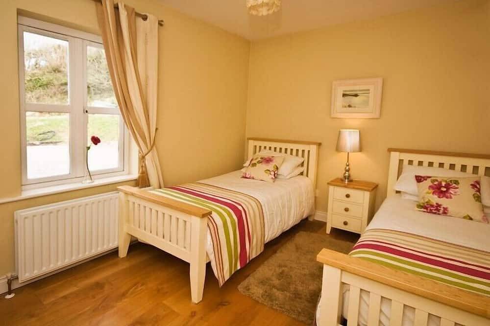 Red Deer Cottage in eine schöne Lage im Herzen von Connemara.(gratis Wifi) in Letterfrack, Connemara