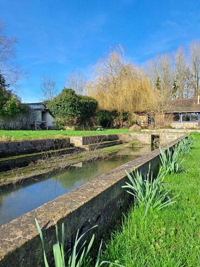 Gîte pour 8 personnes, avec terrasse à Préaux-du-Perche