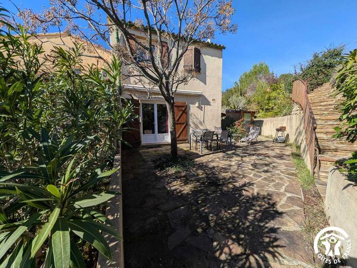 Gîte pour 4 personnes, avec Terrasse et Jardin à Clermont-l'Hérault