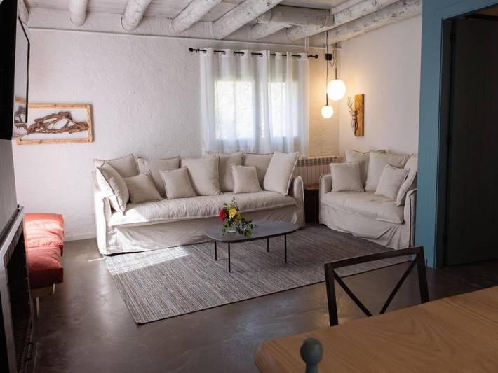 Location de vacances pour 8 personnes, avec jardin ainsi que terrasse et piscine, animaux acceptés à Odèn - 3