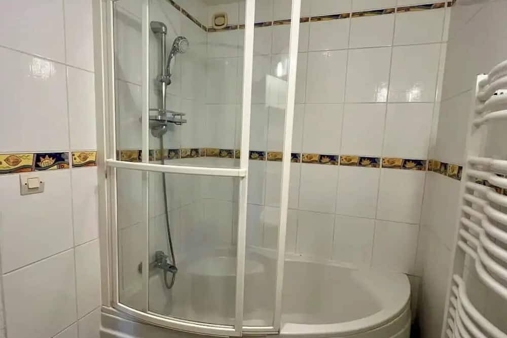 Ganze Wohnung, Apartment 3 Rooms, Bright, With Balconies and Panoramic View in Paris, Ile de France