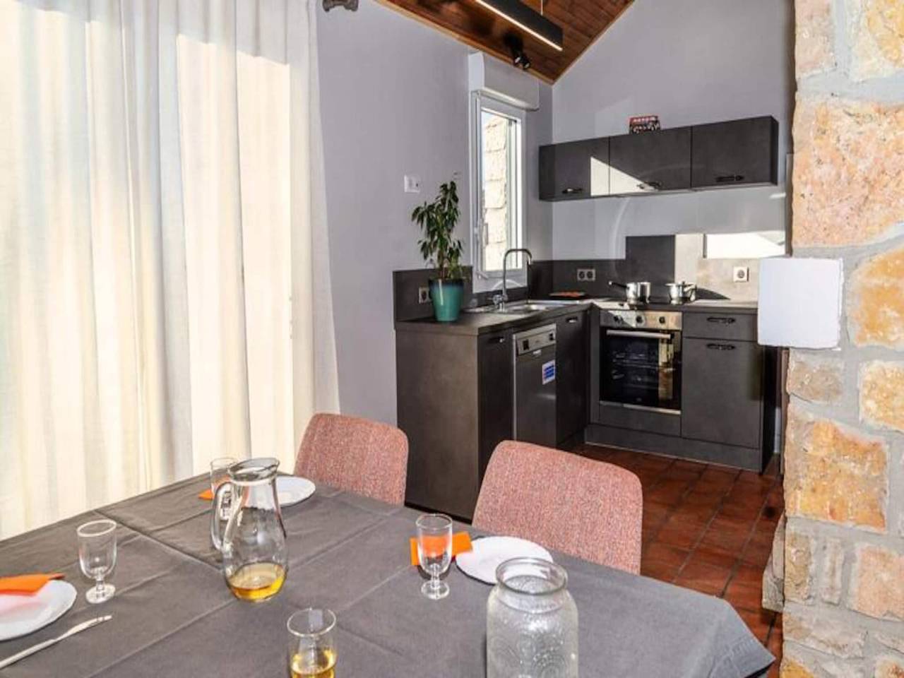 Appartement entier, Cottage à La Canourgue avec accès à la piscine in La Canourgue, Région de Mende