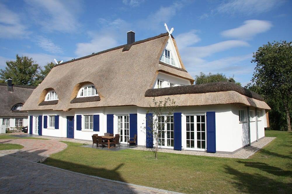 5 ***** Luxus Indoor Pool Villa,  28°, 60 qm Dachterrasse,  390qm Wohnfläche in Groß Schwansee, Kalkhorst