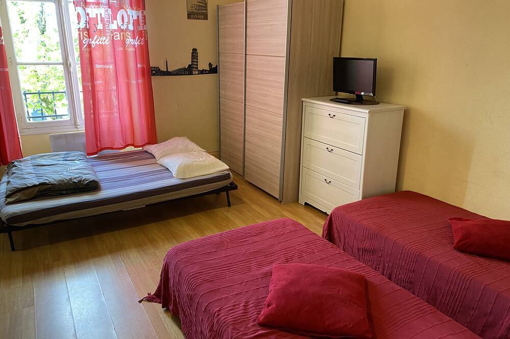 Apartamento entero, Gran estudio situado frente al parque del balneario. in Vittel, Neufchâteau